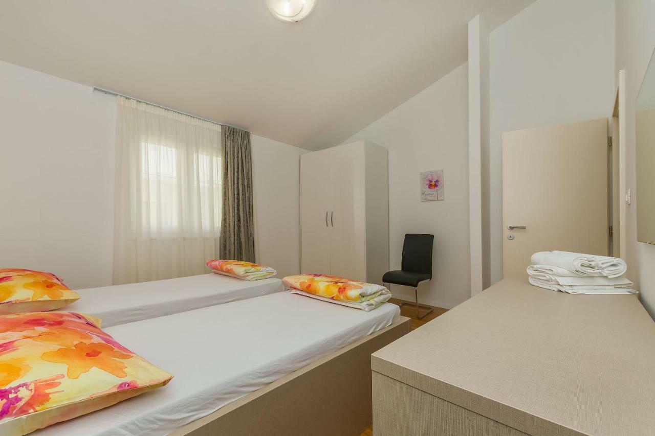 Apartments Villa Aquamarine Duće المظهر الخارجي الصورة