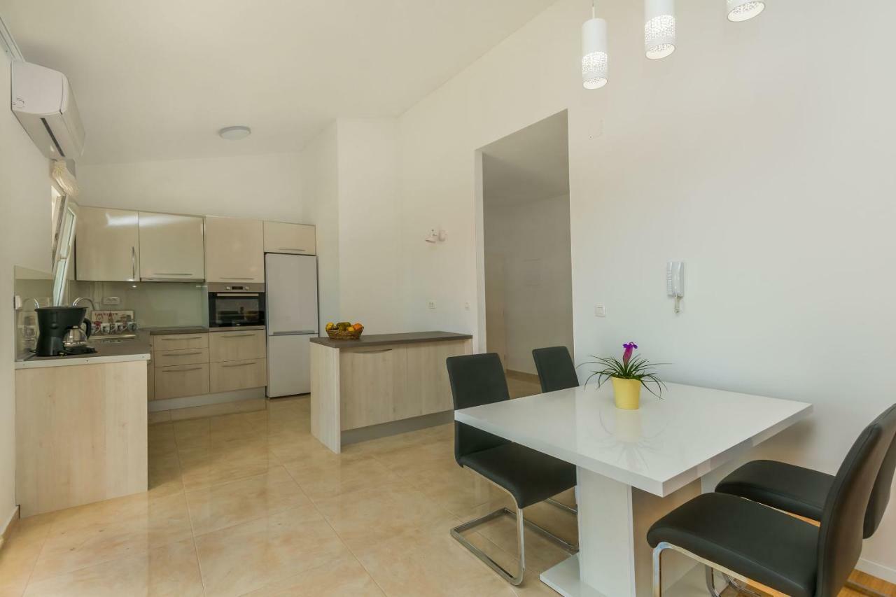 Apartments Villa Aquamarine Duće المظهر الخارجي الصورة