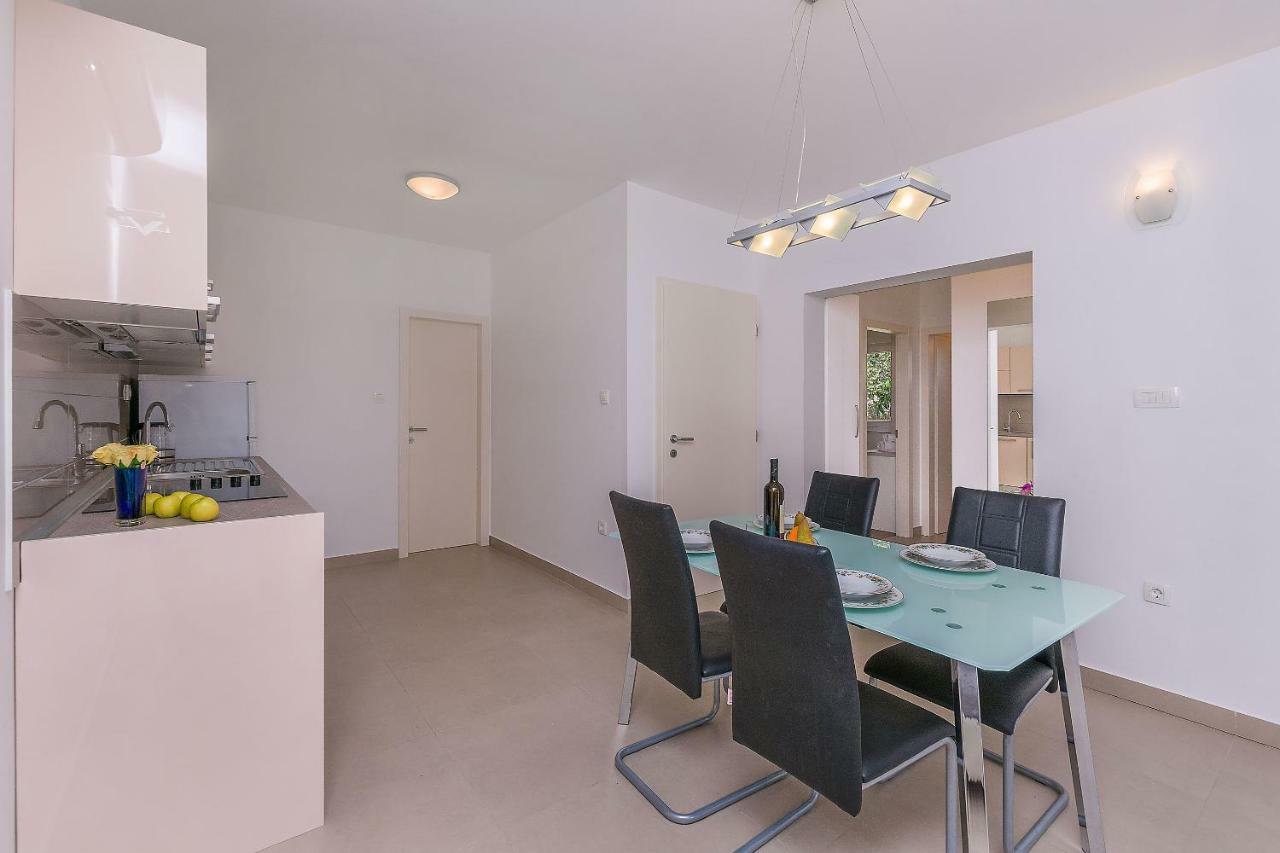 Apartments Villa Aquamarine Duće المظهر الخارجي الصورة