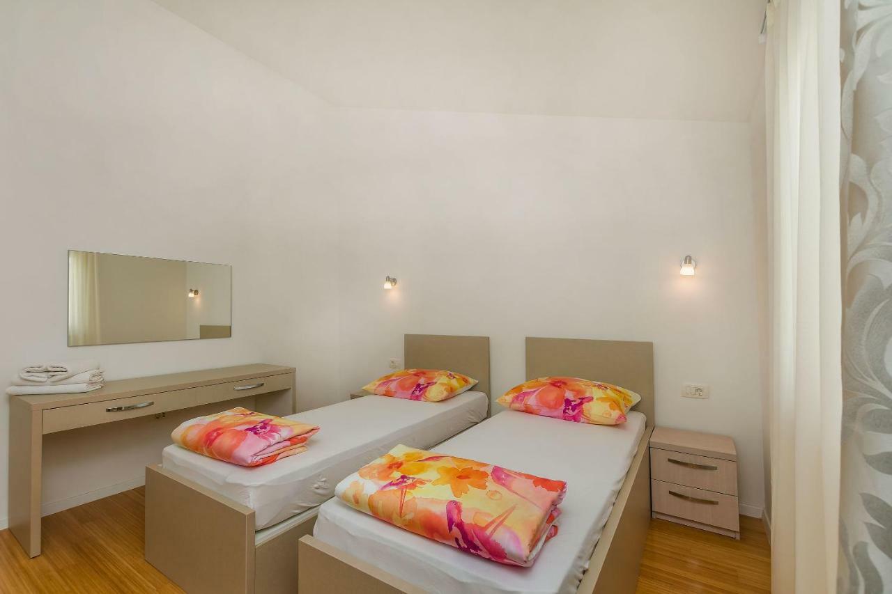 Apartments Villa Aquamarine Duće المظهر الخارجي الصورة
