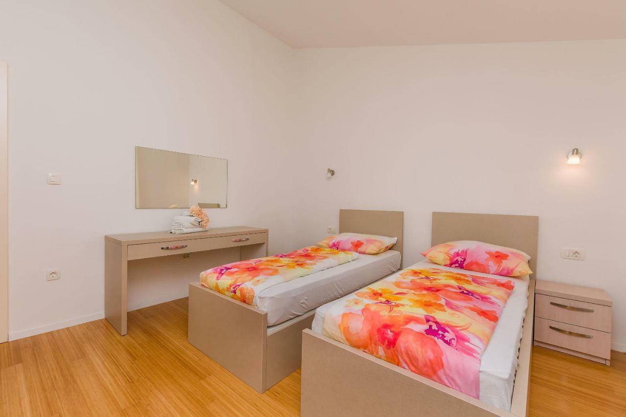 Apartments Villa Aquamarine Duće المظهر الخارجي الصورة